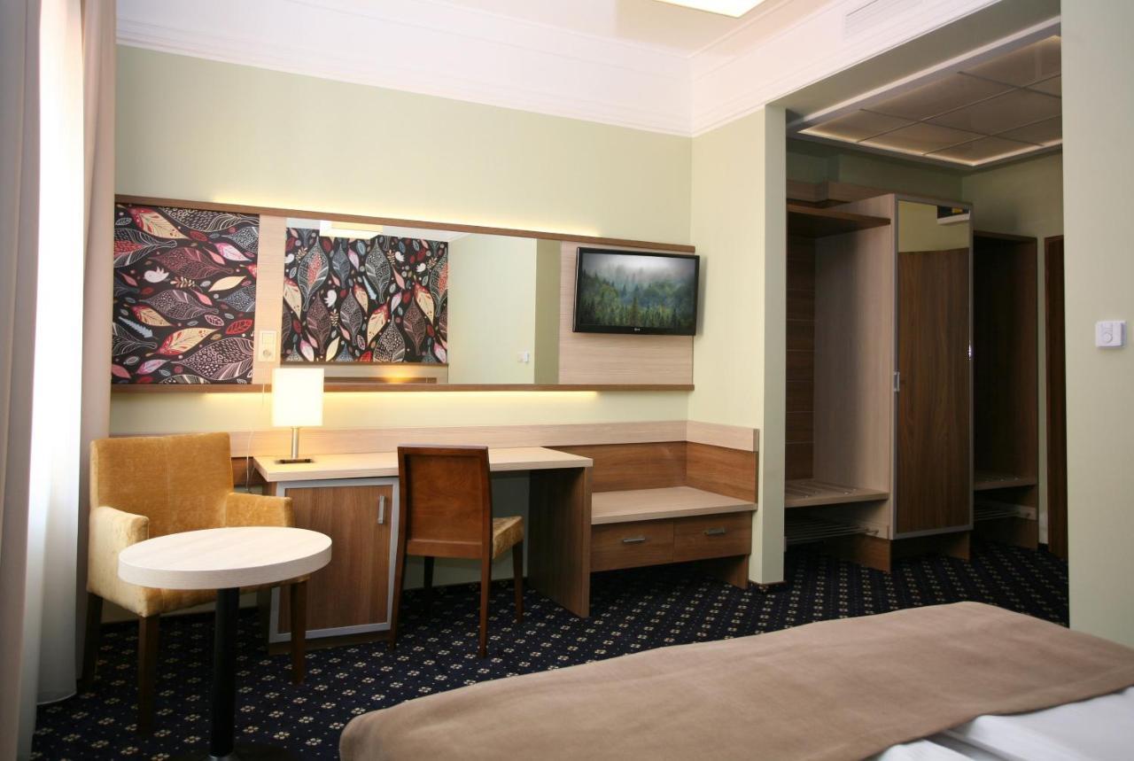 Hotel Delfina Złotoria Buitenkant foto