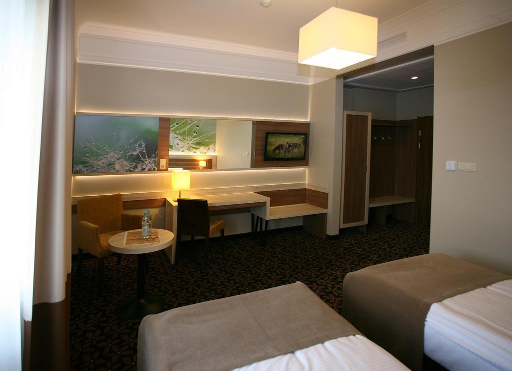Hotel Delfina Złotoria Buitenkant foto